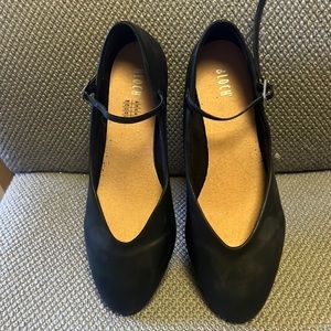 Ladies dancing shoes